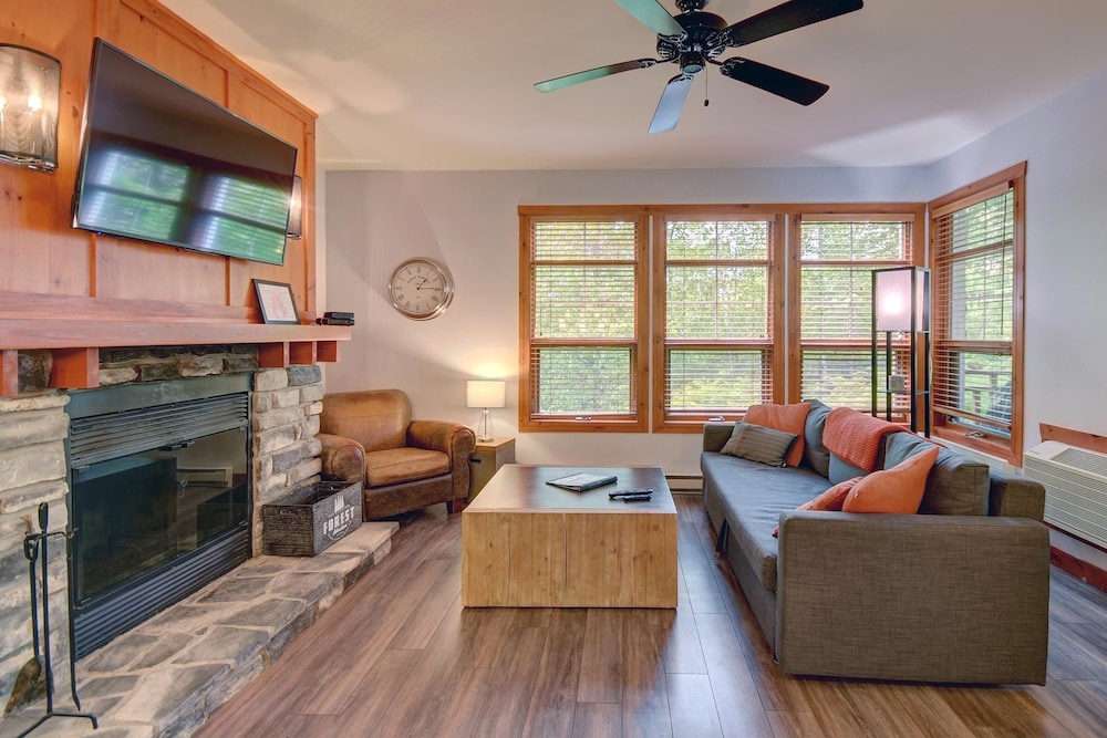 Tremblant Les Eaux 227 1 by Escapades Tremblant — 4-Star Luxury Hotel in Mont-Tremblant, Canada