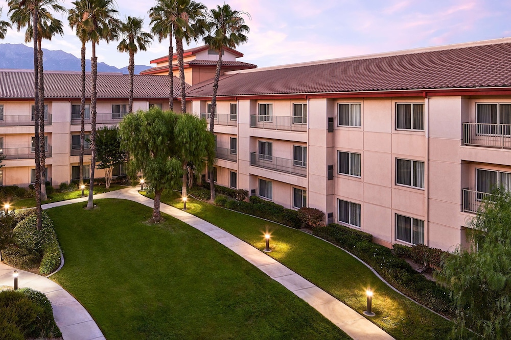 DoubleTree by Hilton Ontario Airport - photo 73