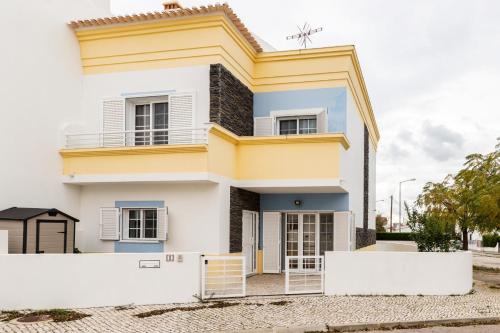 Villa Mar By Algarvemanta — 4-Star Luxury Hotel in Manta Rota, Portugal