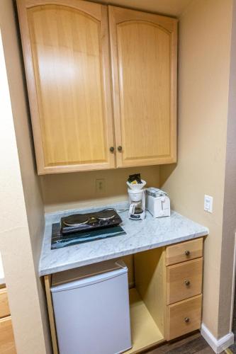 June Lake Motel - photo 15
