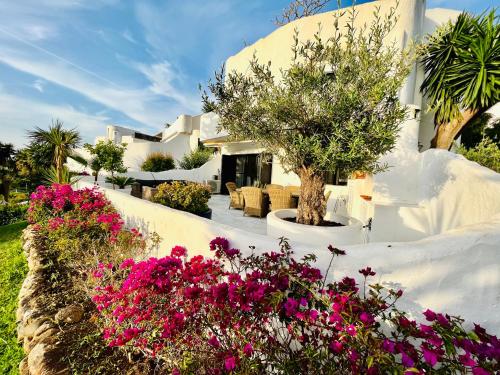 Superb Townhouse in Golden Mile — 4-Star Luxury Hotel in Marbella, Spain