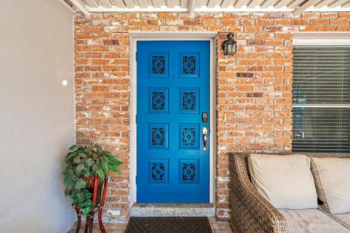 St. Pete Haven Private 3 Bedroom 1.5 Bath Home — 4-Star Luxury Hotel in St. Petersburg, United States
