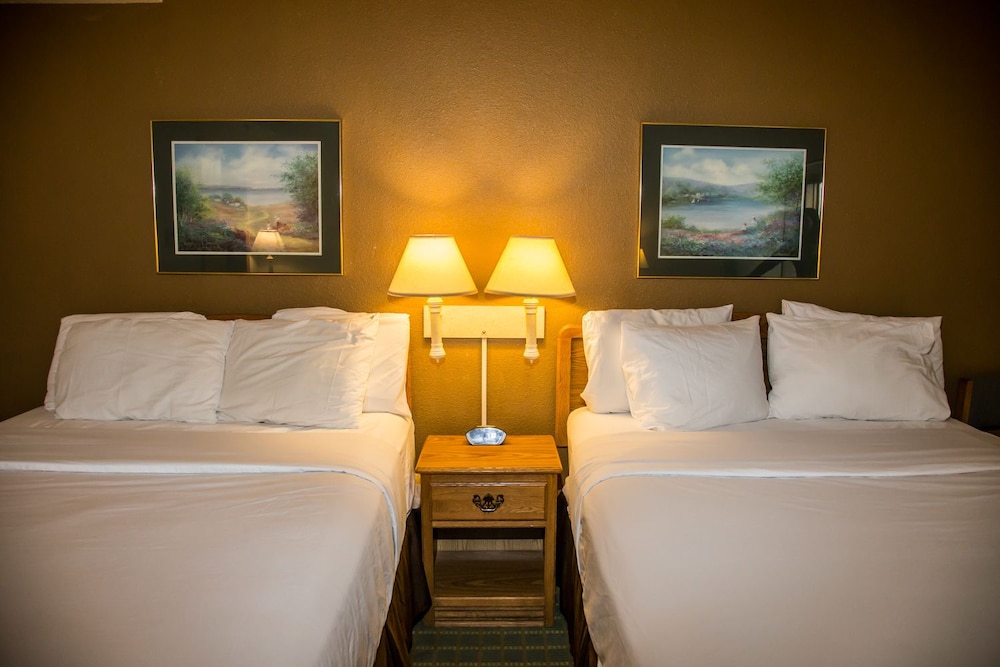 Baymont by Wyndham Fargo - photo 10