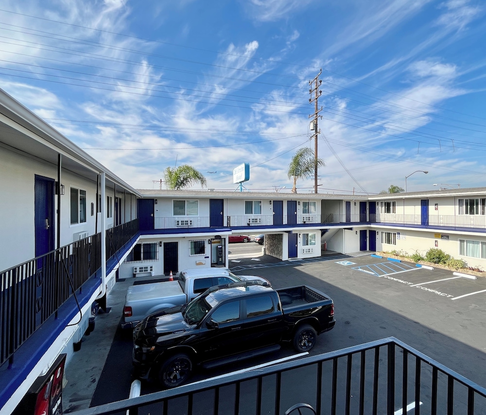 Del Aire Inn Lax - photo 36