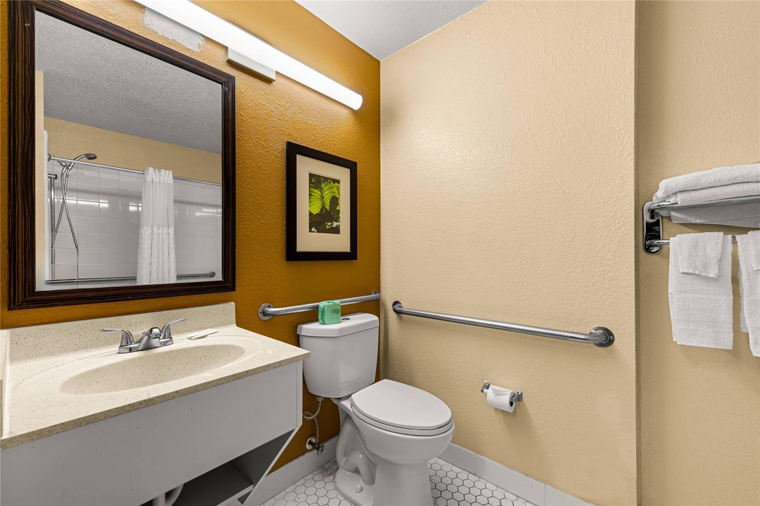 Suburban Studios Winston Salem - photo 17