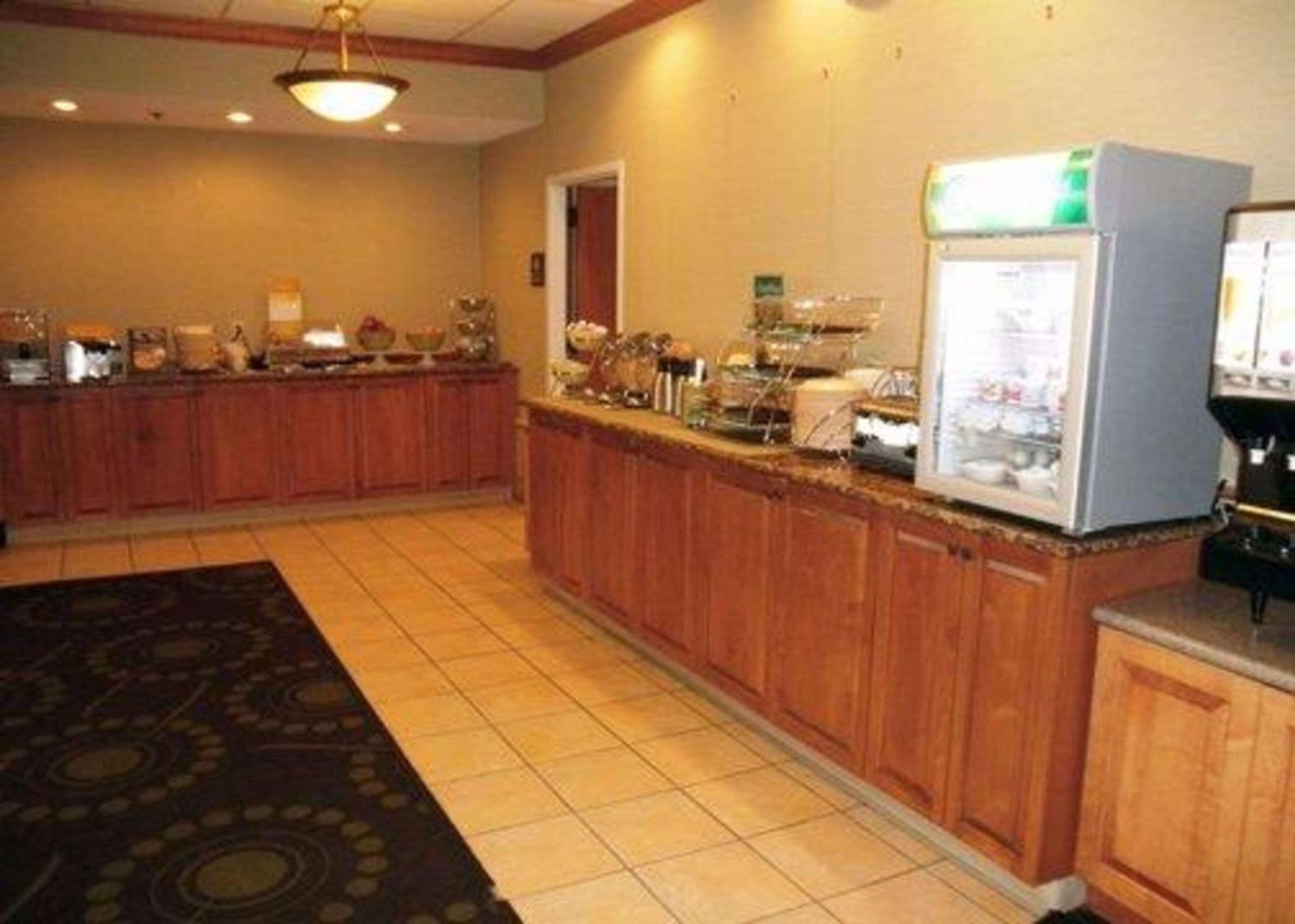 Quality Inn Florissant St Louis - photo 14