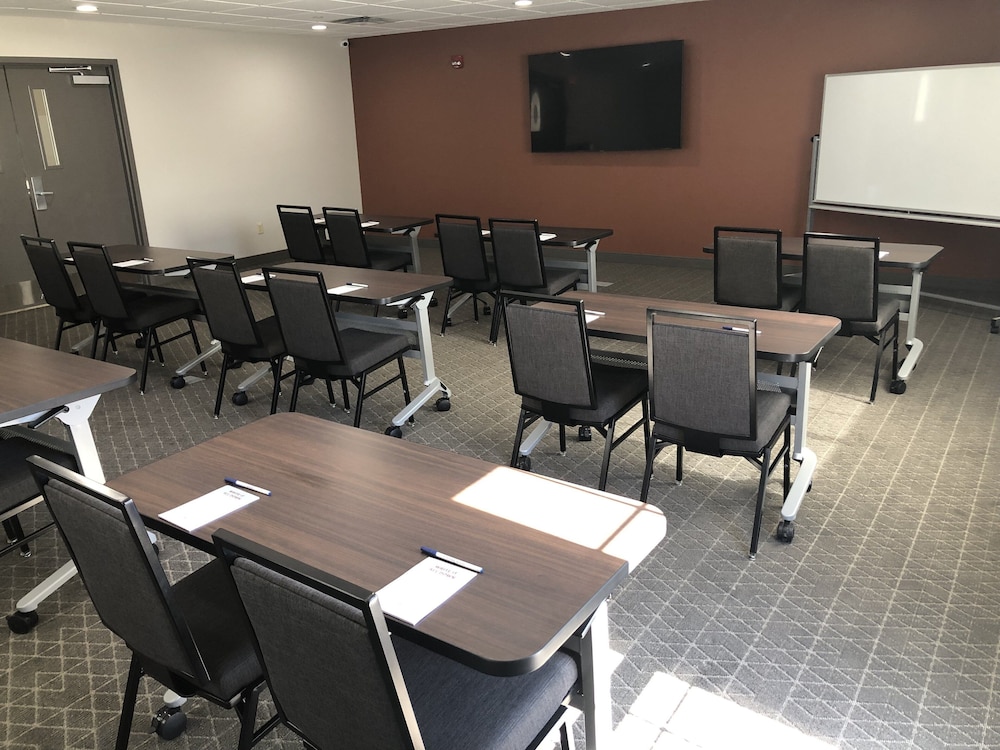 Candlewood Suites Fort Wayne by IHG - photo 33