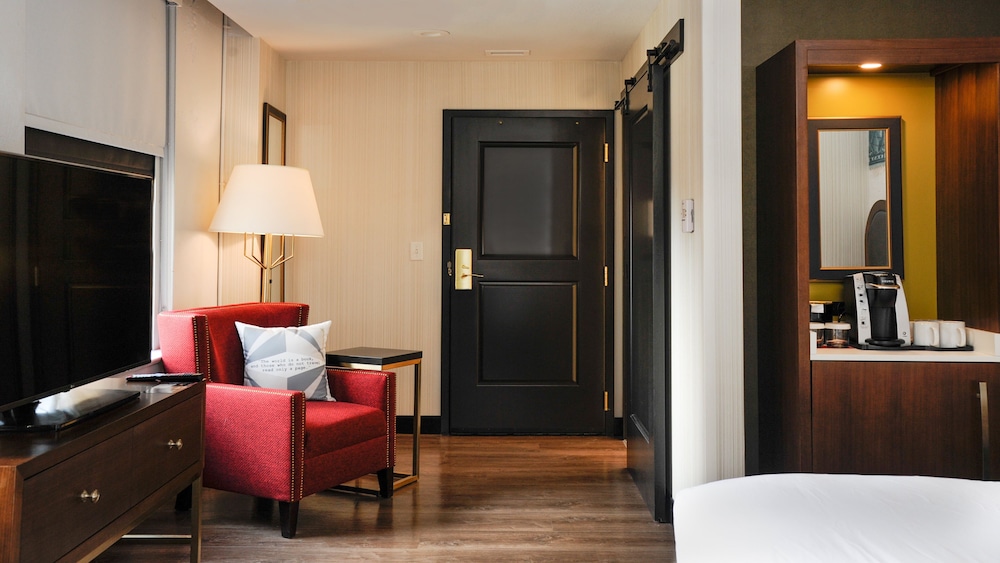 Hotel Indigo Kansas City Downtown an IHG Hotel - photo 4