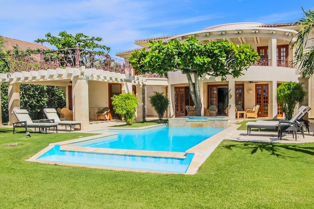 Tortuga D 2 — 4-Star Luxury Hotel in Punta Cana, Dominican Republic