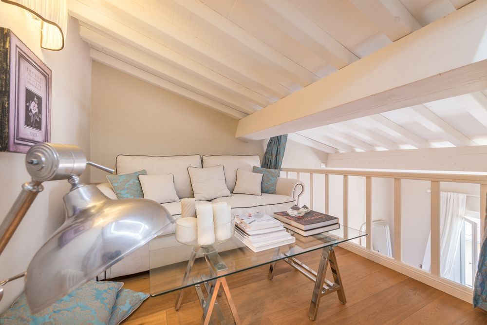 Classic Terrace Santo Spirito — 4-Star Luxury Hotel in Florence, Italy