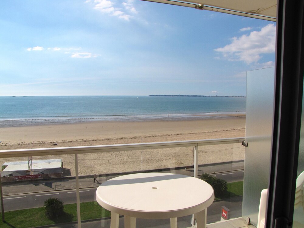 Studio In Pornichet With Wonderful Sea View Furnished Balcony And Wifi 200 M From The Beach — Pornichet