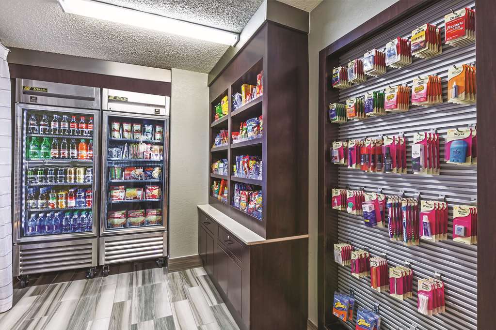 La Quinta Inn by Wyndham Midland - photo 23