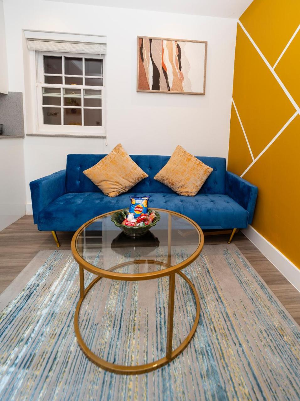 Modern 2br Flat with Parking & Wi Fi in Reading Centre