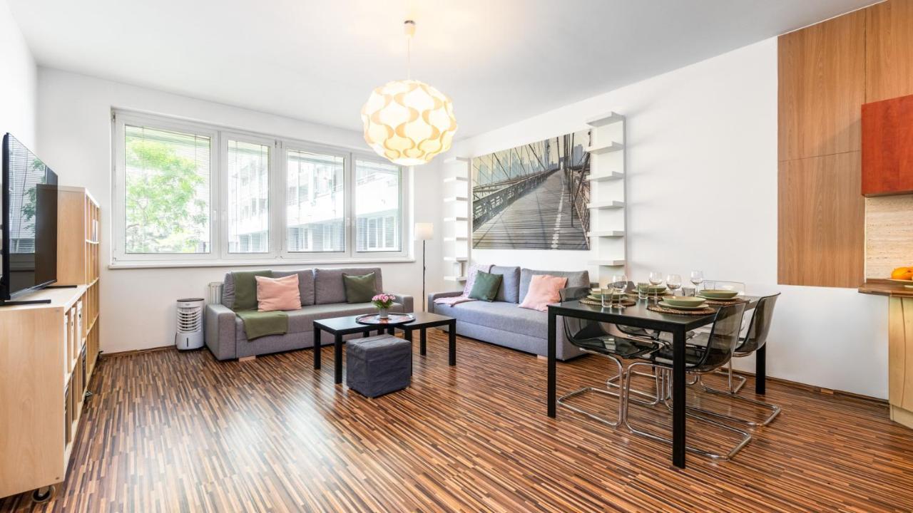UrbanElegance Escape top location private parking — 4-Star Luxury Hotel in Bratislava, Slovakia