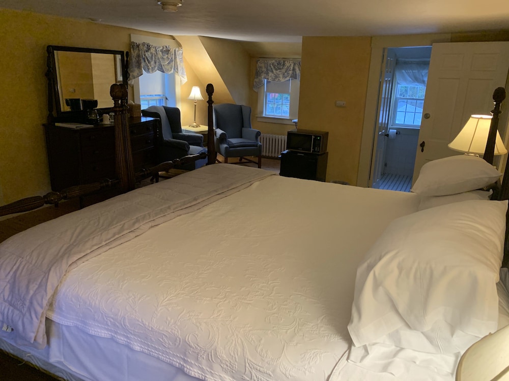Lovett s Inn and Restaurant - photo 16