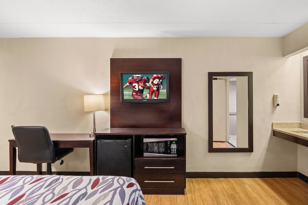 Red Roof Inn Lansing East MSU - photo 6