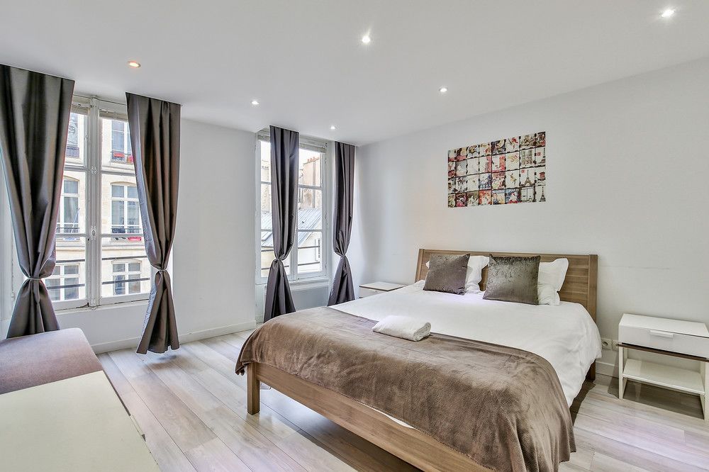 03 Best Flat Montorgueil 2 - last minute hotel in Paris