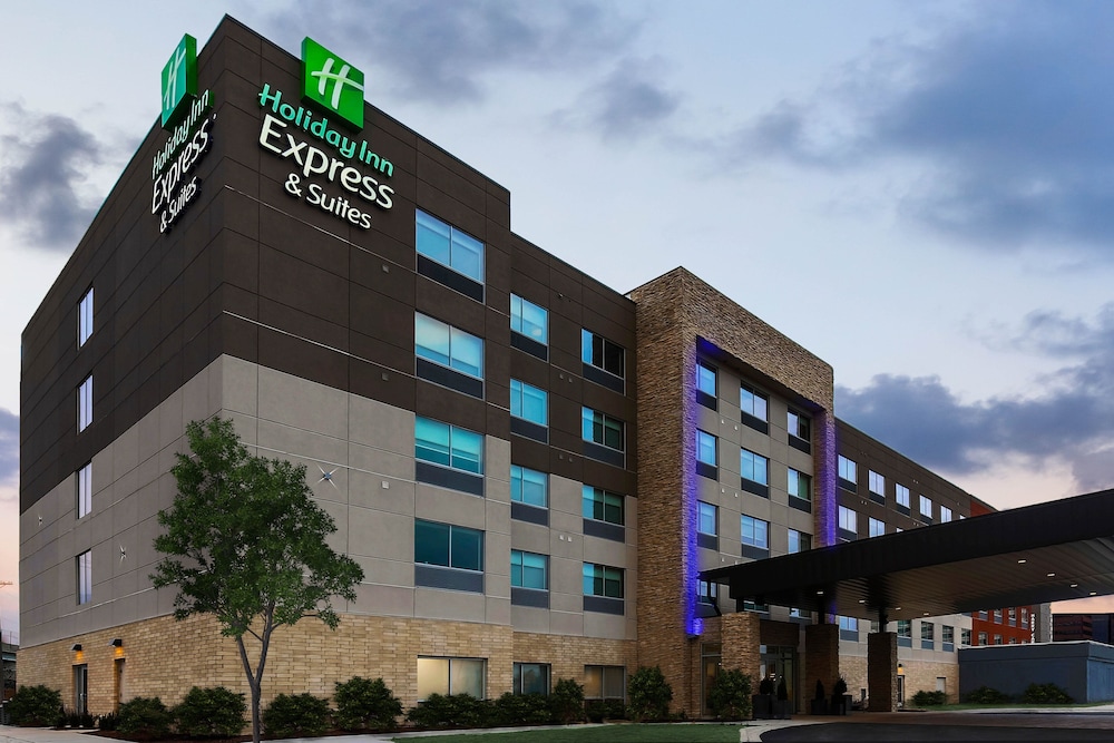 Holiday Inn Express & Suites Chicago O'Hare Airport by IHG - photo 41