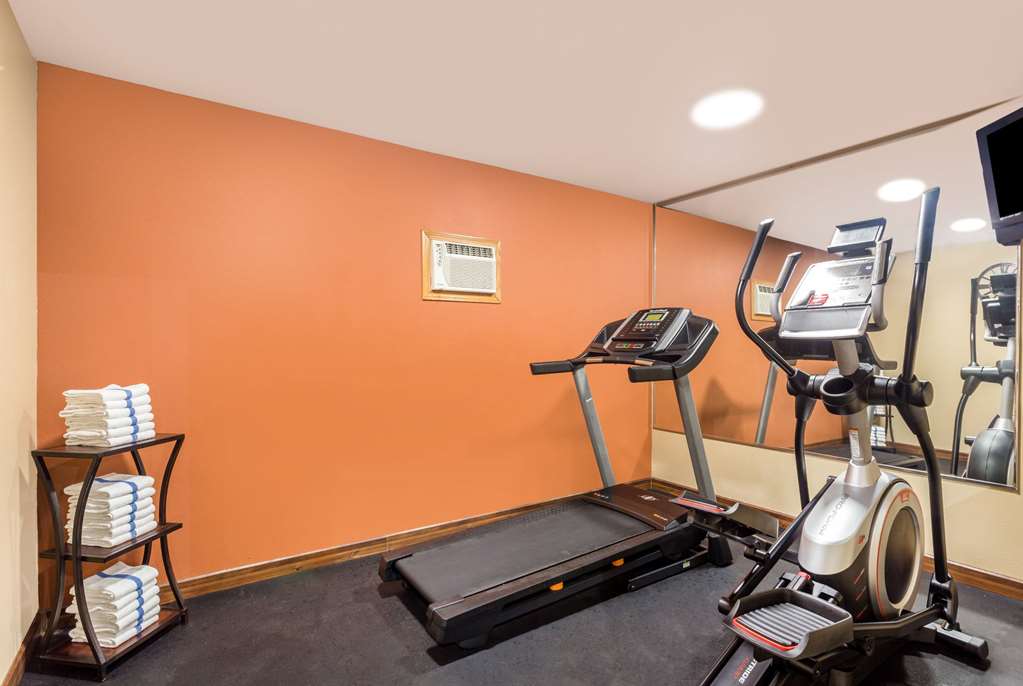 AmericInn by Wyndham Boscobel - photo 13