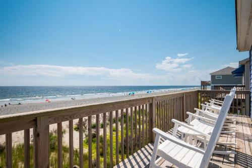 Mead Us At The Beach by Oak Island Accommodations - photo 44