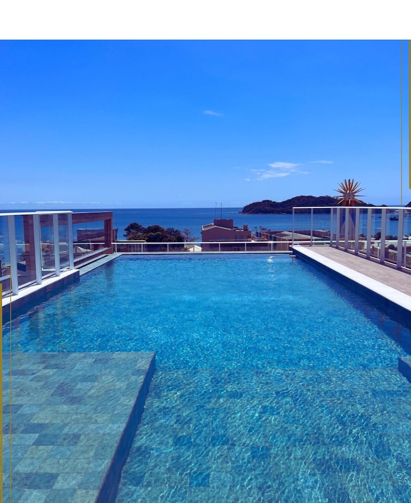 Vila do Centro Apart Hotel — 4-Star Luxury Hotel in Navegantes, Brasil