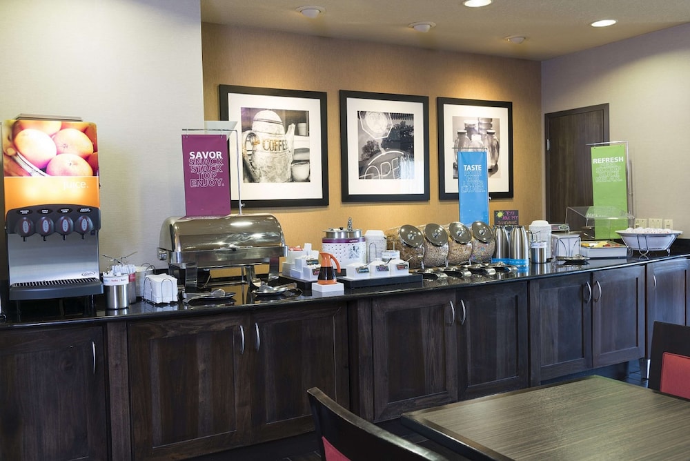 Hampton Inn Mt. Pleasant - photo 24