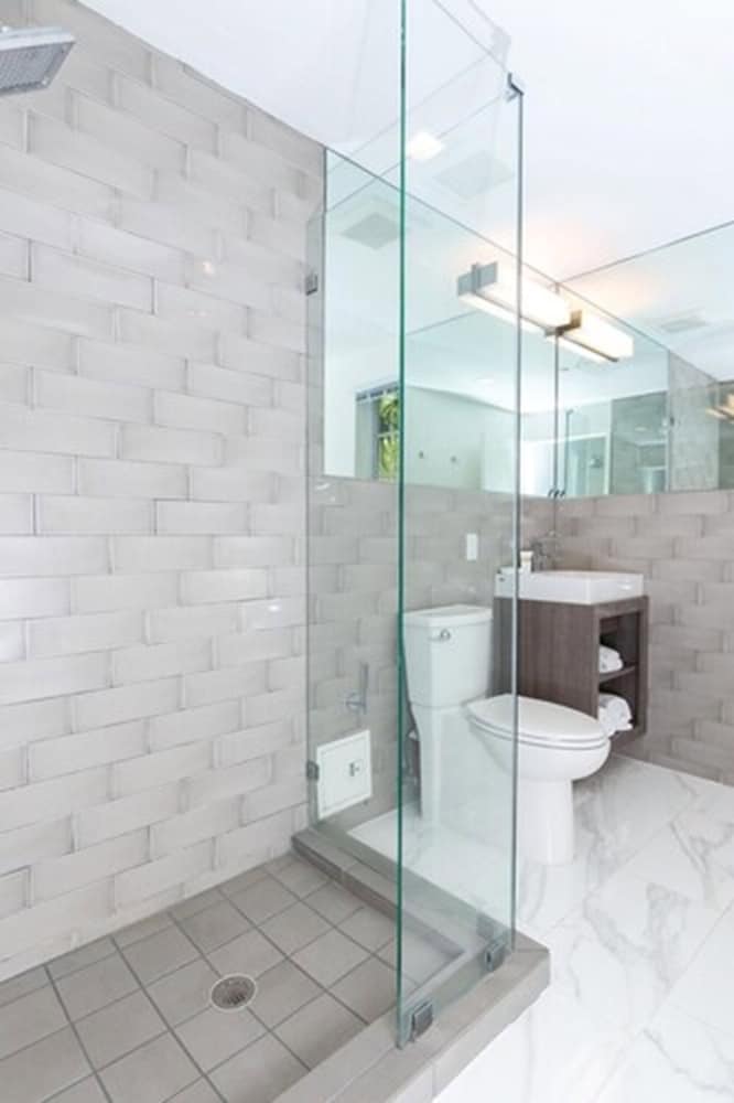 Luxuri Suites - photo 99