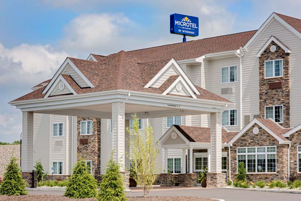 Microtel Inn & Suites by Wyndham Clarion - featured photo