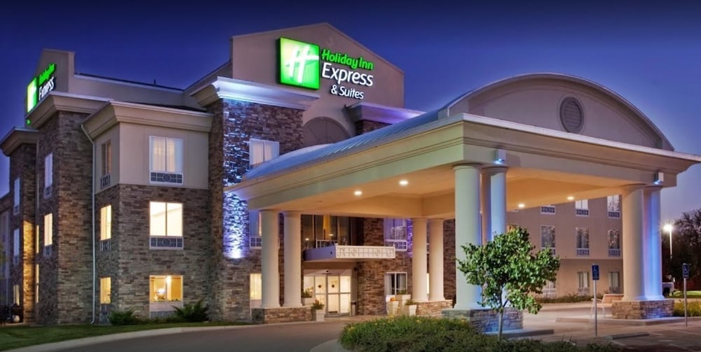 Holiday Inn Express Hotel & Suites East Wichita I 35 Andover by IHG - photo 36