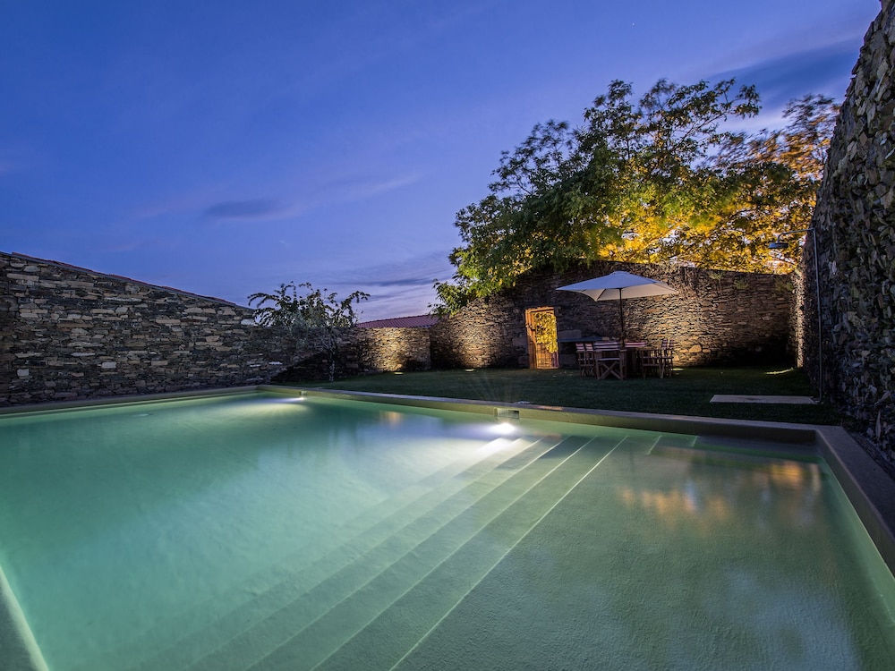 Morgadio da Calçada - carbon neutral hotel in Sabrosa