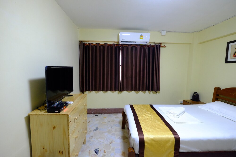 Midsummer Night Hostel