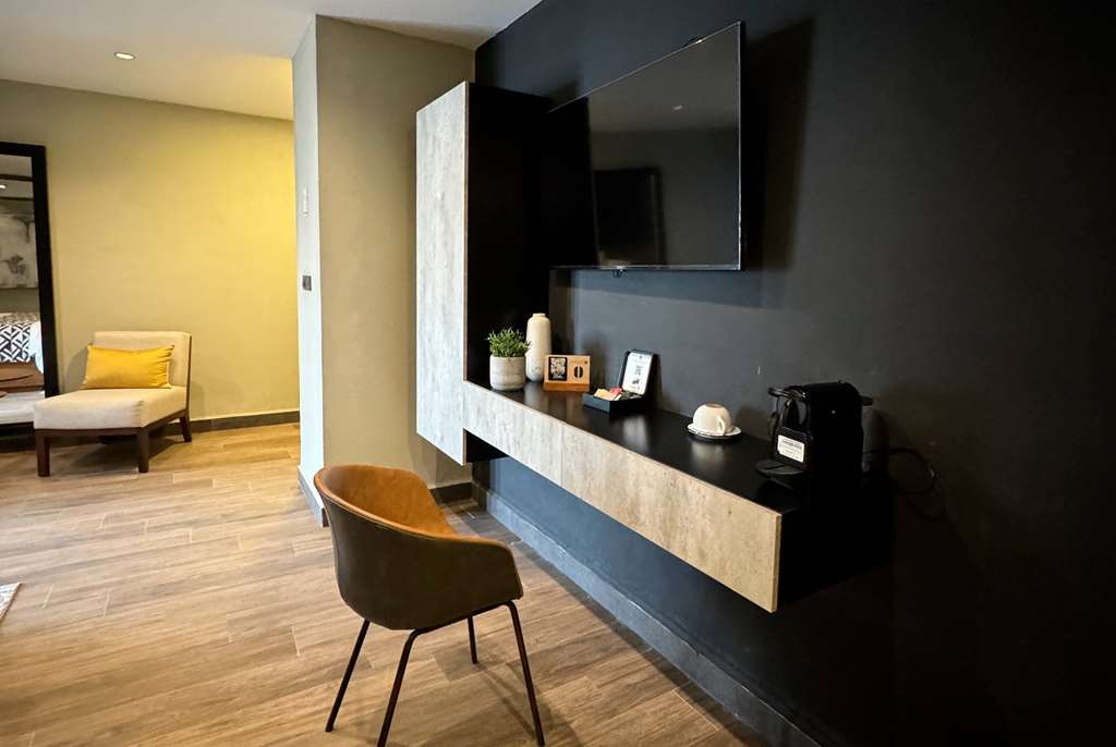Guest room
