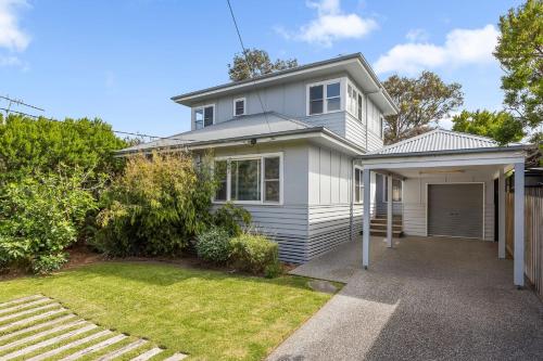 Old Lonsdale Classic on Kirk in Point Lonsdale, Australia