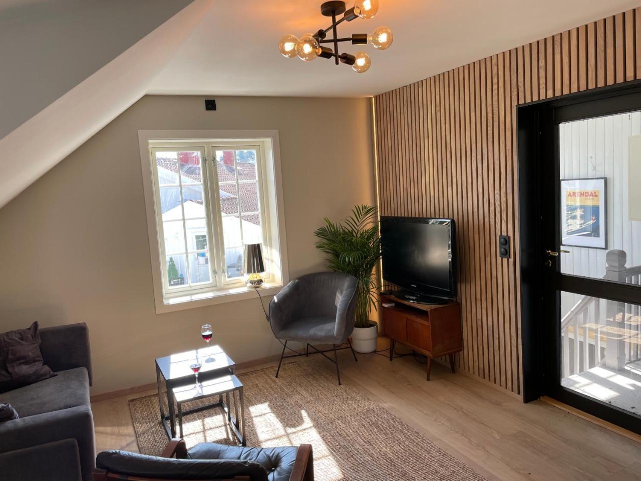 Nice Apartment Close To the Sea with Parking And Garden — 4-Star Luxury Hotel in Arendal, Norway