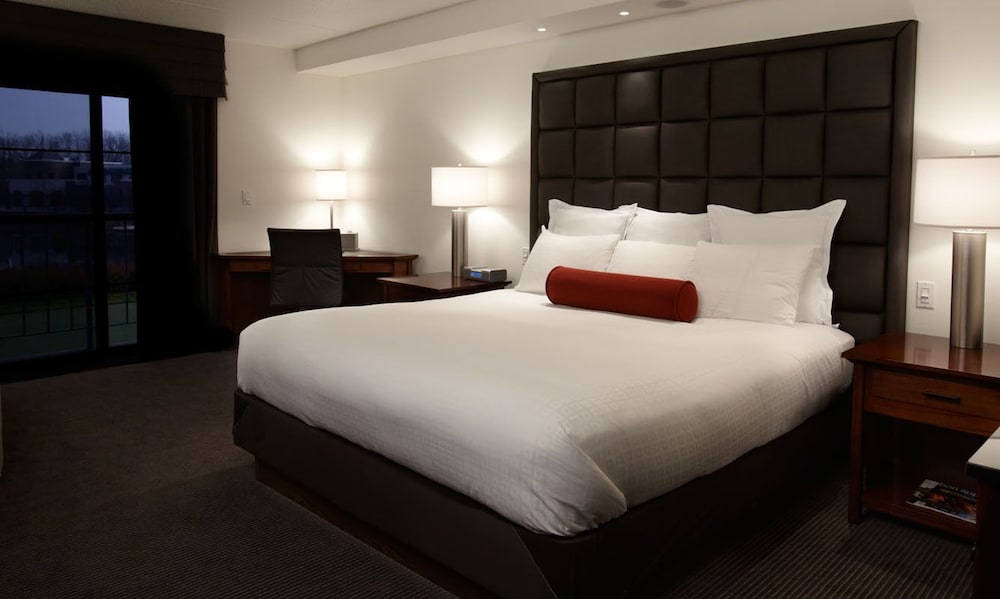 Inn On Woodlake - photo 12
