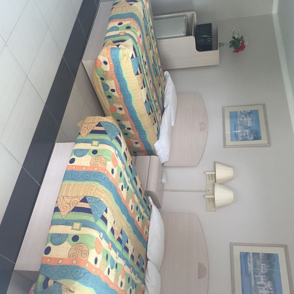 Apollo Inn Motel - photo 3