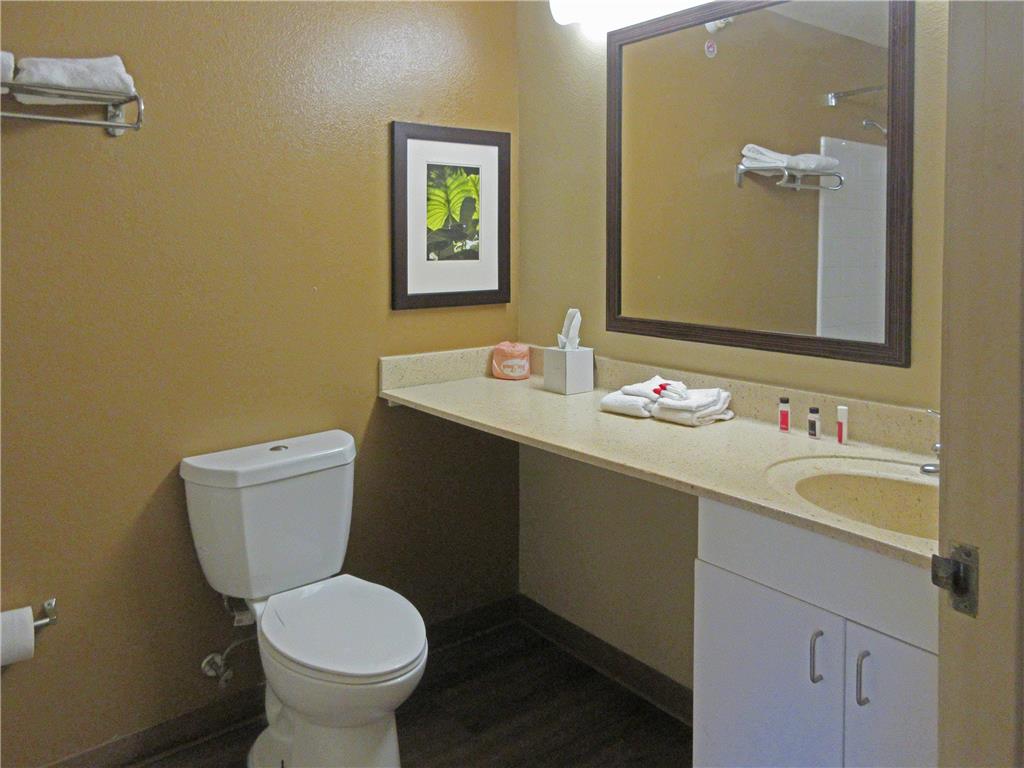 Suburban Studios Raleigh Crabtree Valley - photo 21