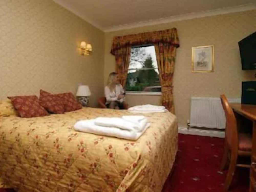 Brambletye Hotel — Forest Row — photo 4