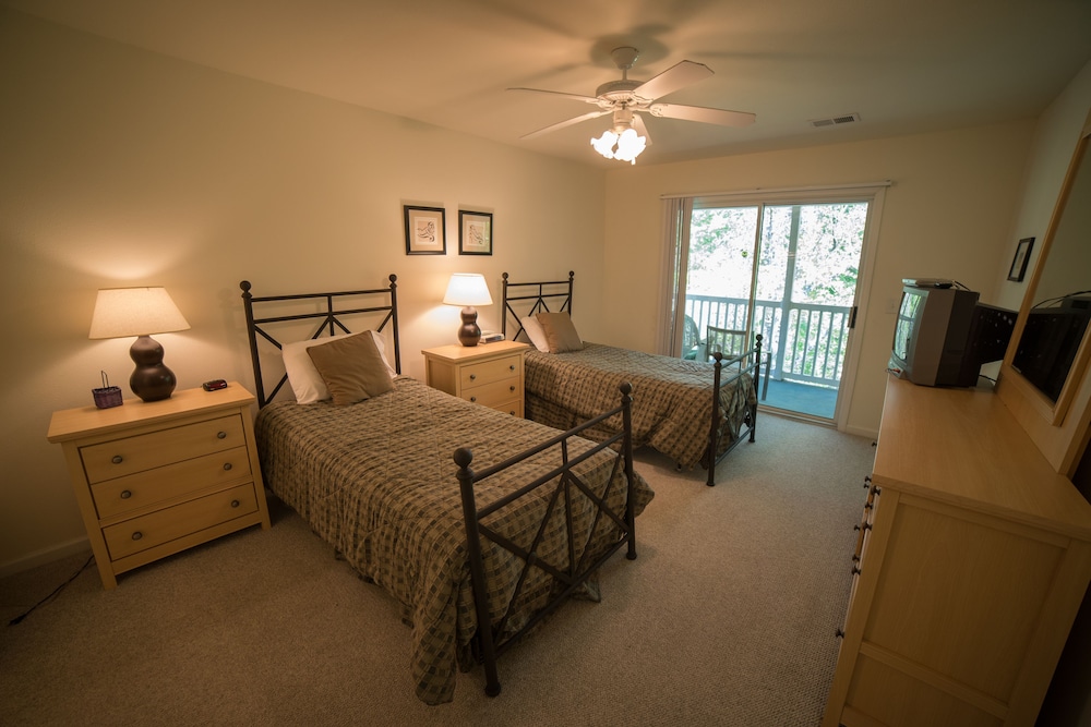 True Blue Resort - photo 6