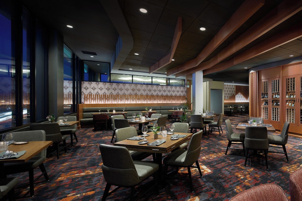 Emerald Queen Hotel and Casino Tacoma - photo 48