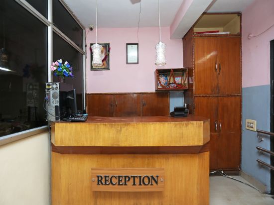 OYO 13669 Hotel Satnam in Raipur, India