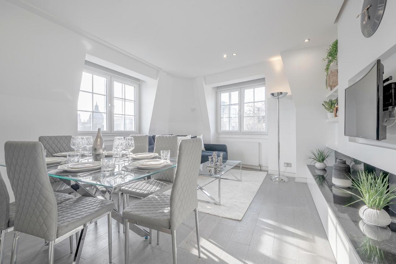 Agapi mou - carbon neutral hotel in Glyfada