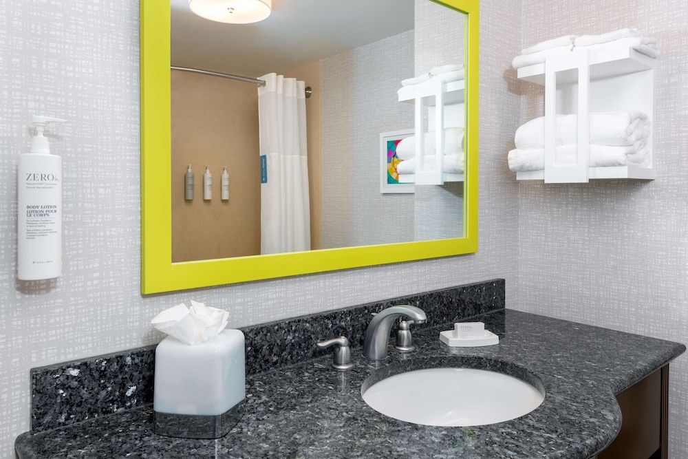 Hampton Inn & Suites Hartford Farmington - photo 24