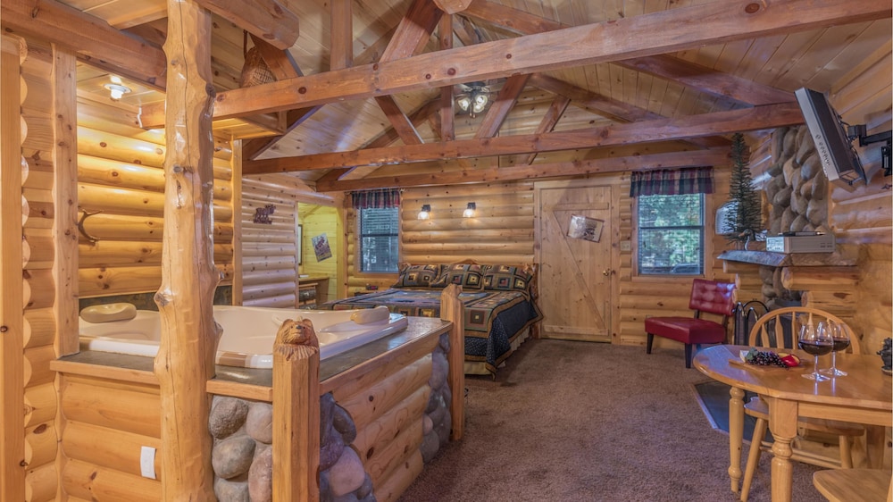 Upper Canyon Inn & Cabins - photo 24