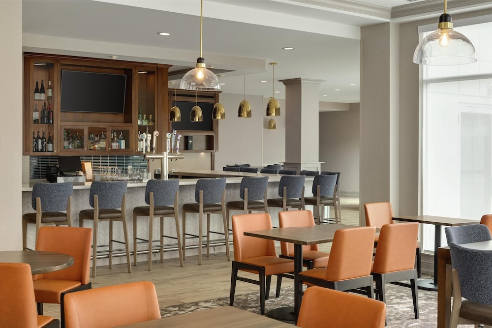 Hilton Garden Inn Riverhead - photo 33