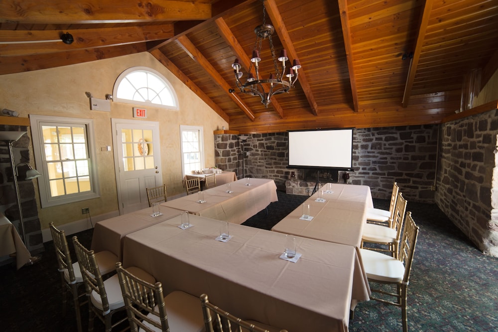 Logan Inn - photo 23