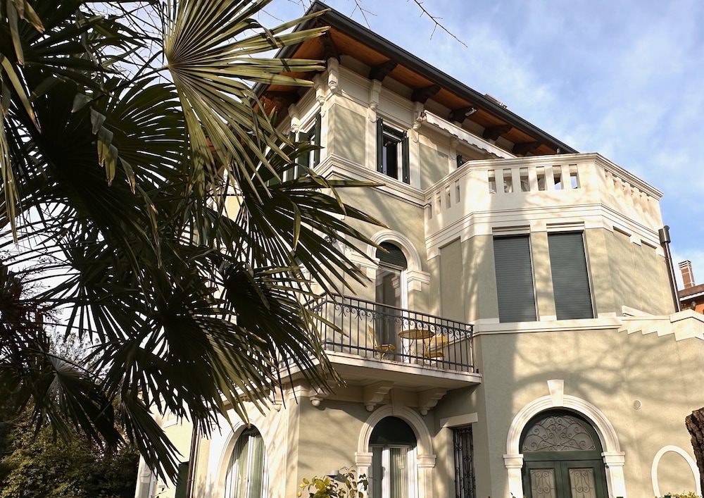 Villa Ada al Lido — 4-Star Luxury Hotel in Venice, Italy