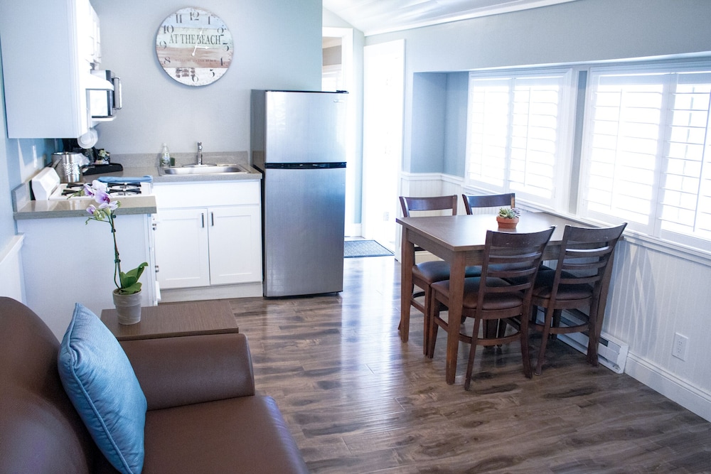 Ocean Echo Inn and Beach Cottages - photo 19