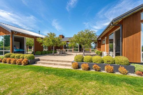 Serenity on Ruby Ridge in Wanaka, New Zealand