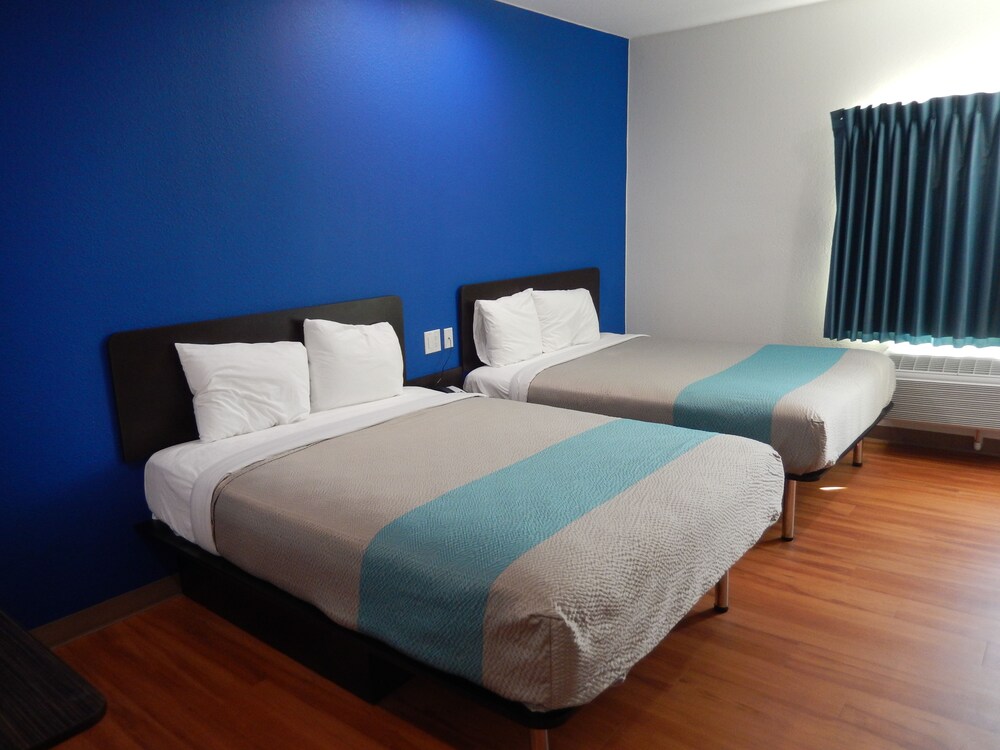 Motel 6 Houston TX Downtown North - photo 14